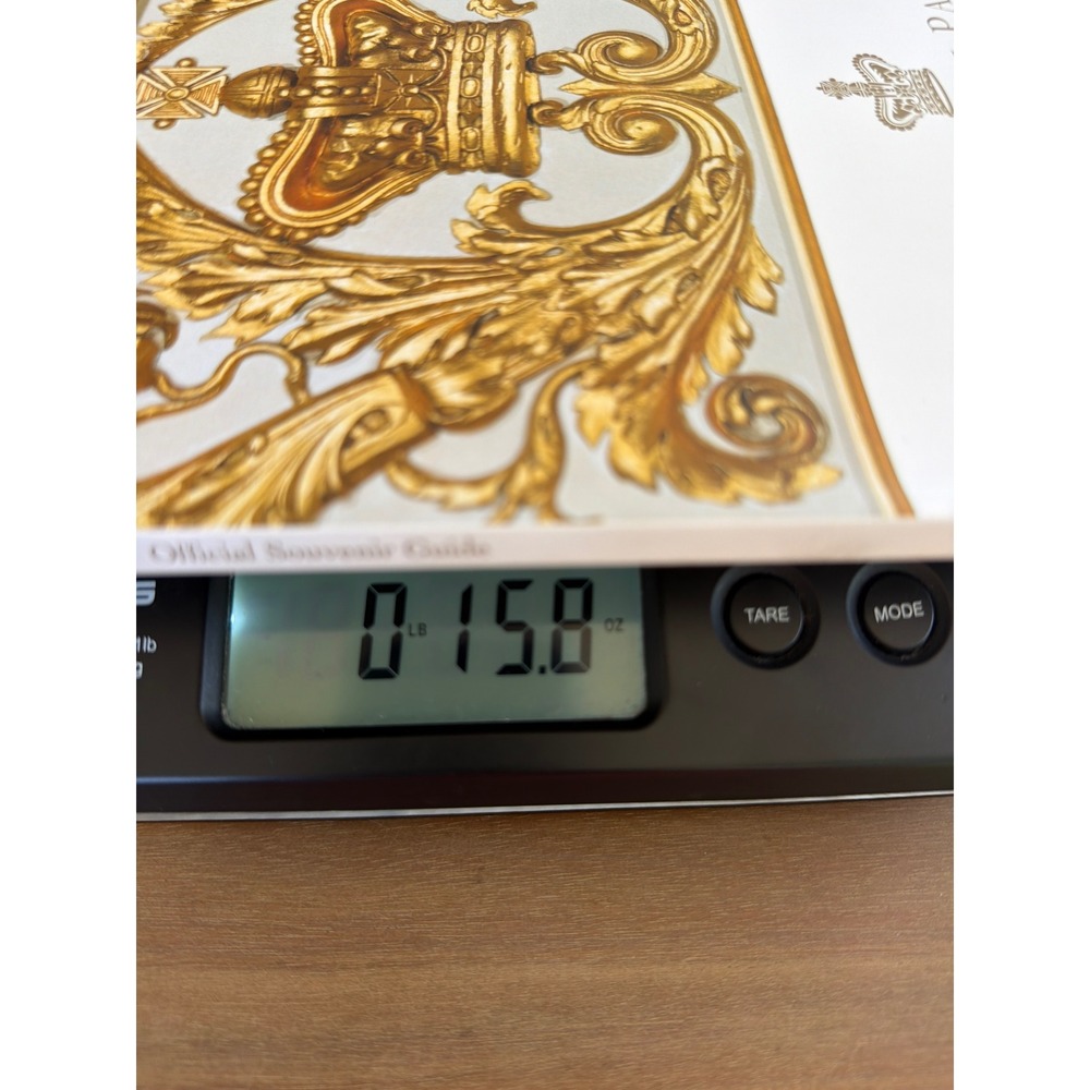 Buckingham Palace Official Souvenir Guide Royal Collection History Book 15.8oz - Picture 8 of 8